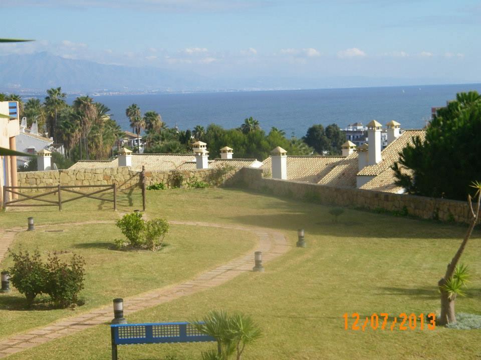 Duquesa And Golf With A Spectacular Sea View Appartement Manilva