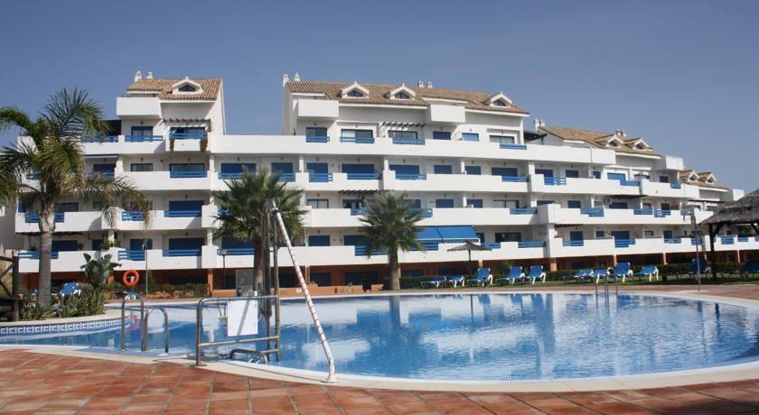 Duquesa And Golf With A Spectacular Sea View